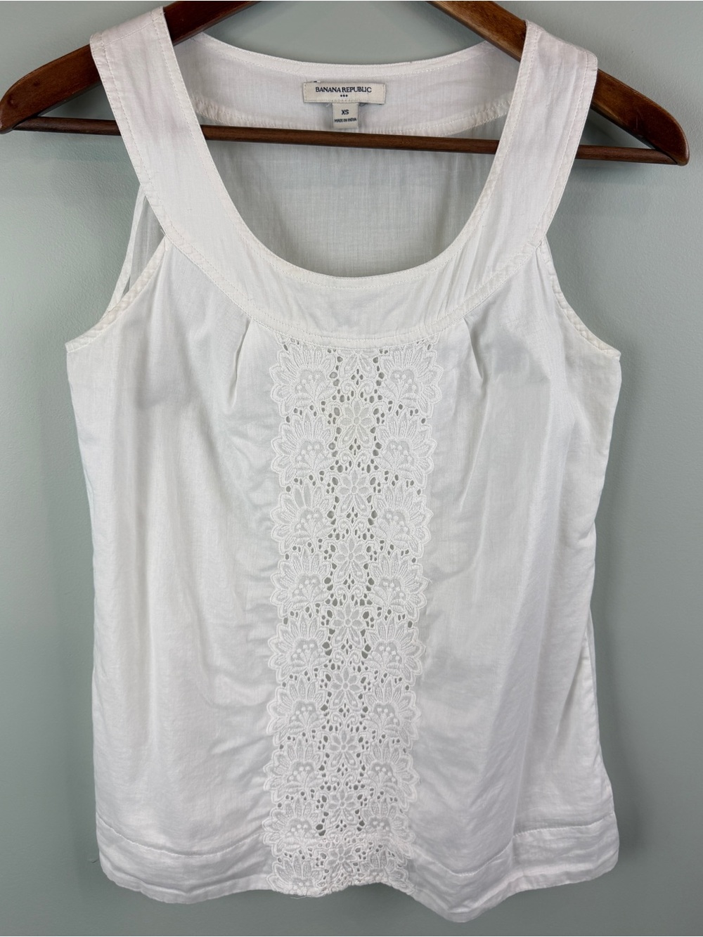 Banana Republic White Crochet-Detail Sleeveless White Cotton Tank Blouse XS